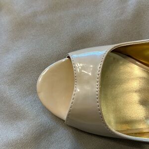 Rampage tan/bisque Heels with Elegant Peep-Toe Design